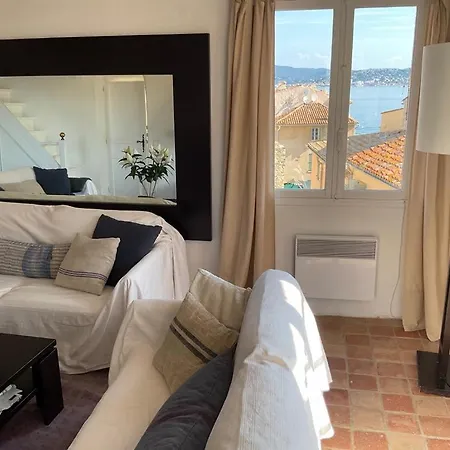 Elegant Flat Tropez With Terrace Appartamento